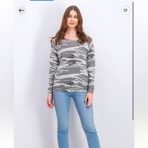 Alternative Women’s Slouchy Grey Camo Pullover Top, EUC, Size Small, MSRP $69